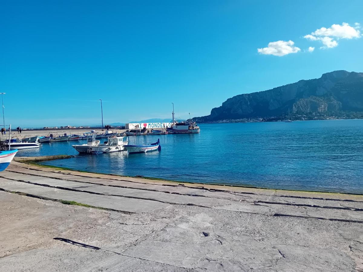Zeus Mondello E Alloggio in famiglia Palermo